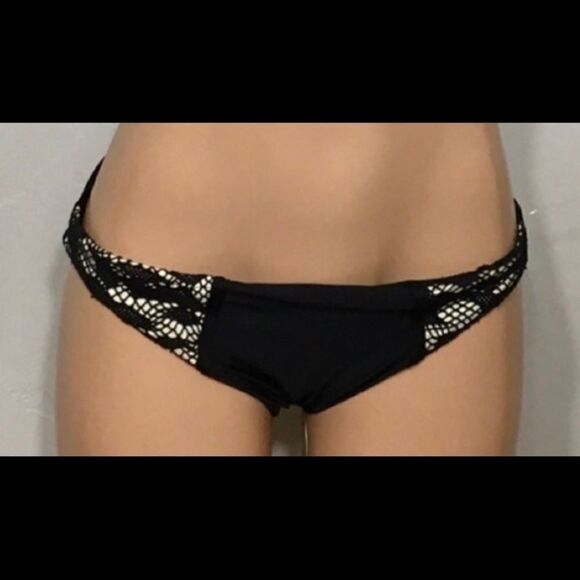 Luxe bikini bottom NWT - Picture 2 of 5